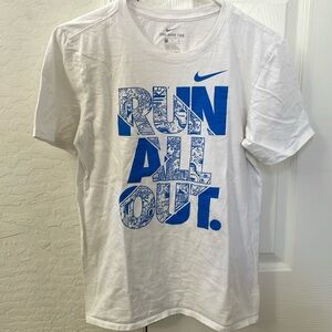Men's Small Nike Tee